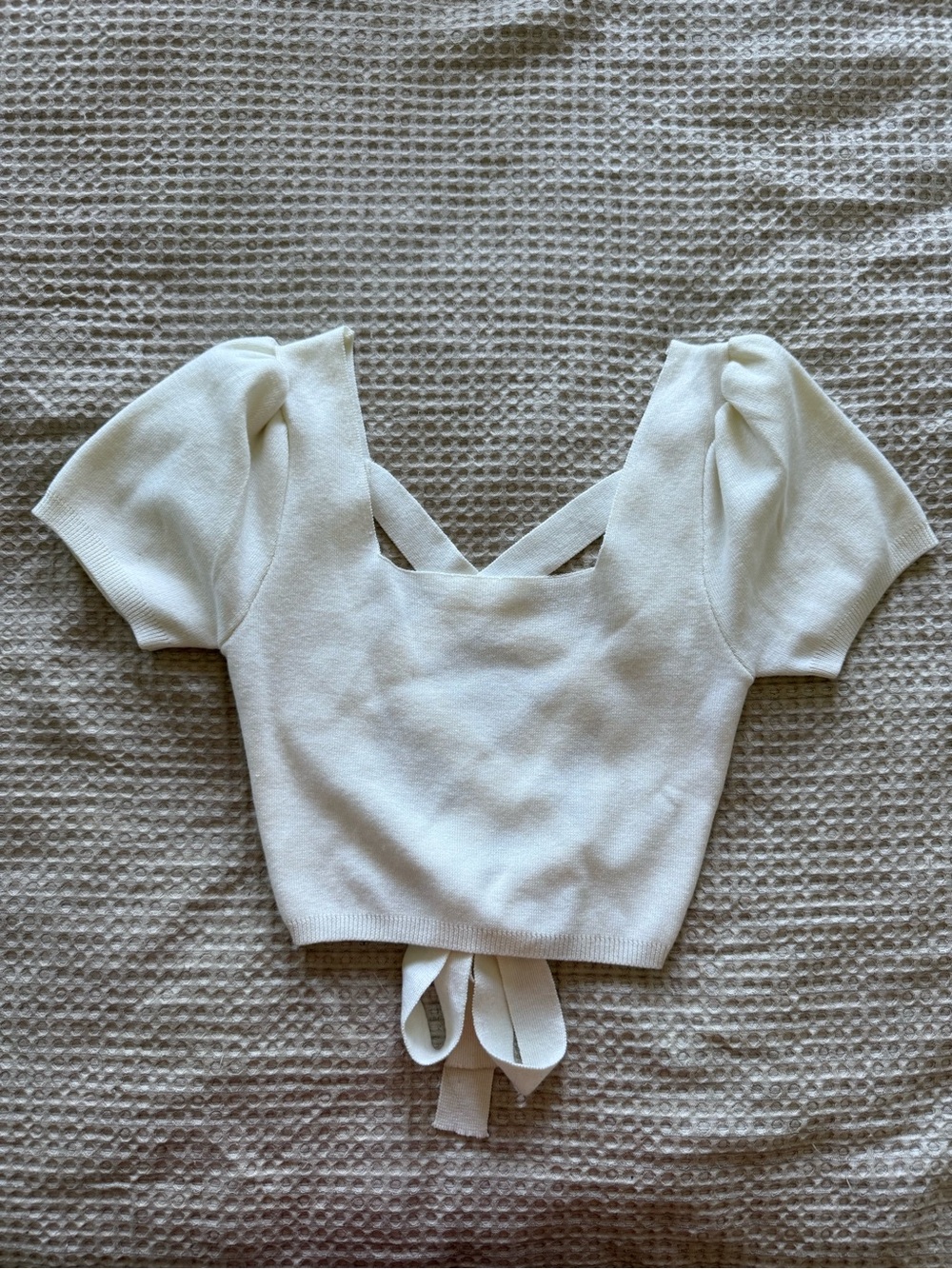 Promesa Cream Puff Sleeve Tie-Back Crop Top